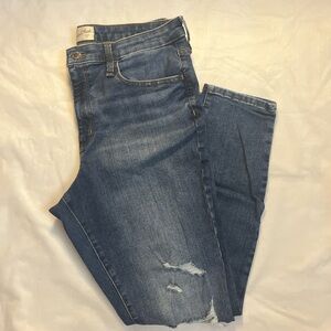 Universal Thread Jeans